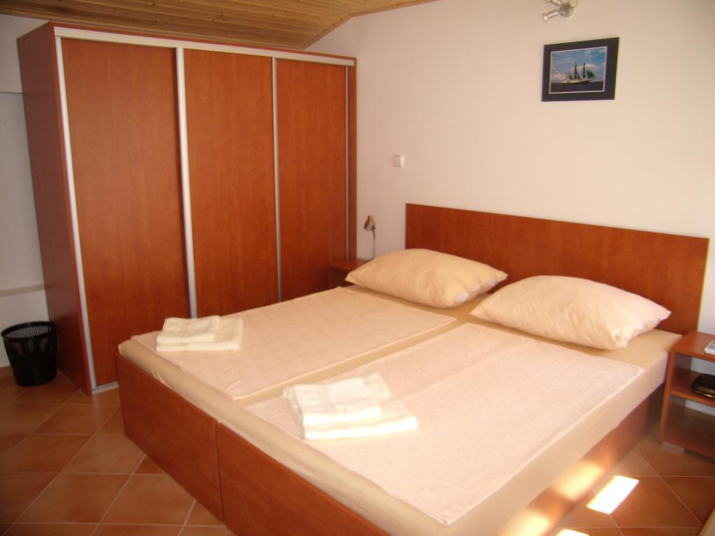 Apartments Sunce Brna Habitación foto